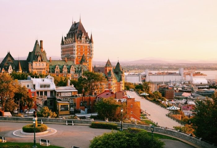 芳堤娜城堡全攻略：歷史背景、地址、景點、參觀路線、必吃美食與住宿指南！