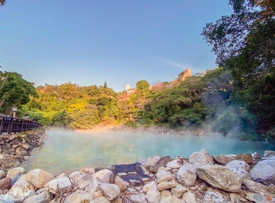 情人溫泉：浪漫兩天一夜住宿美食與泡湯設施全攻略